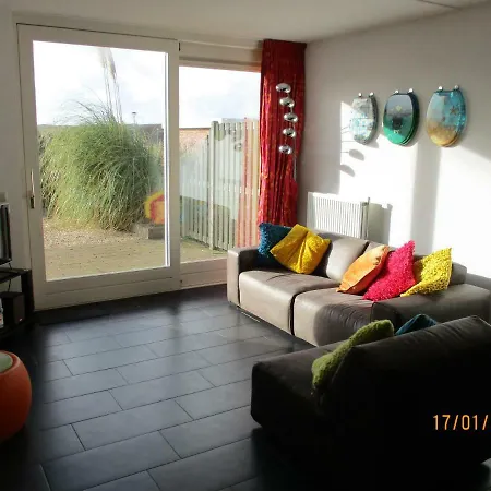 Strandhuisoranje Apartmán *